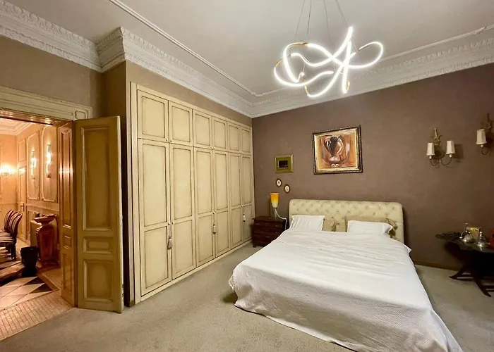 Dorcol Mansion 3br At Center